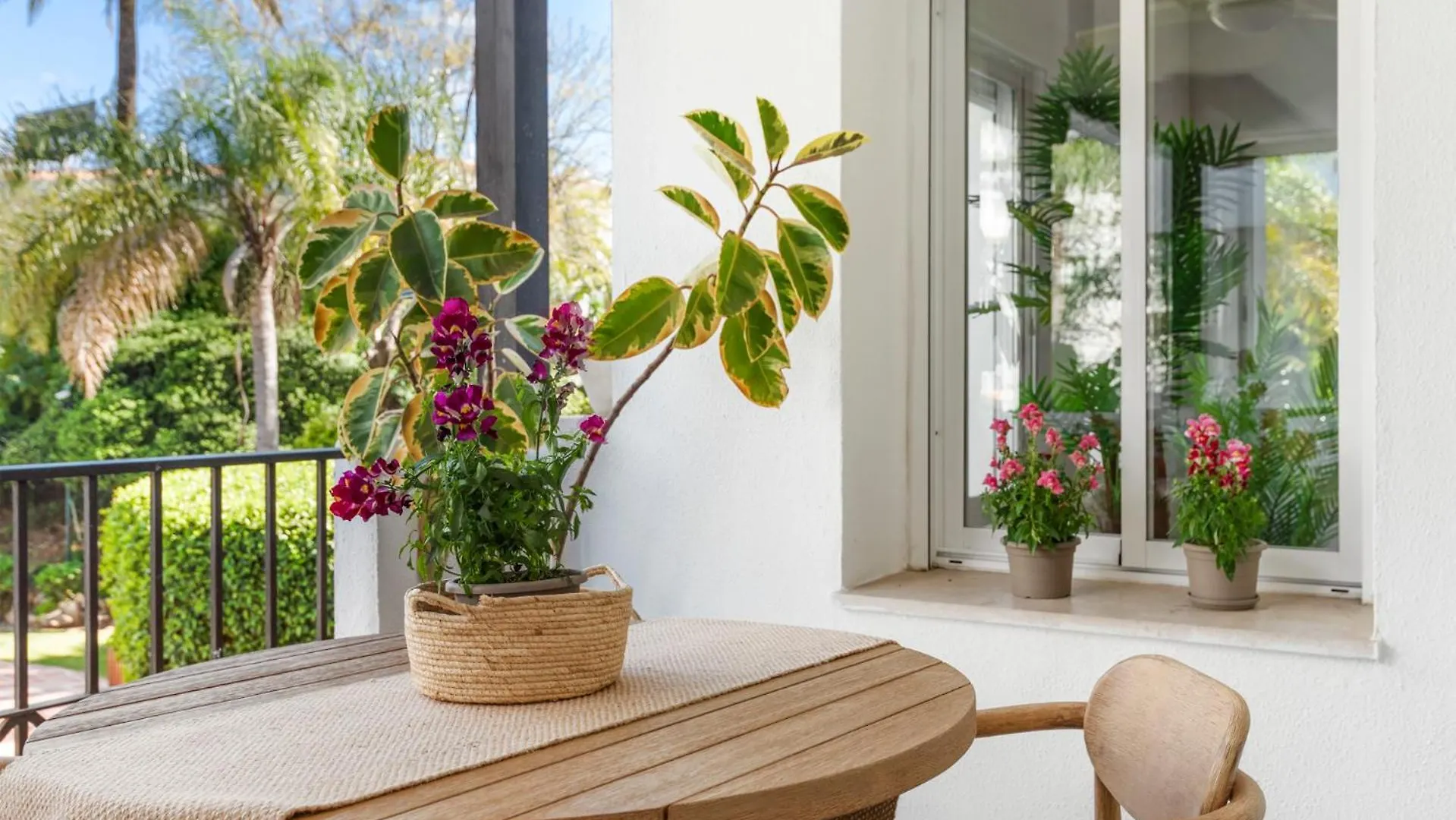 Charming And Spacious Apartment In Medina Garden - Puerto Banus Marbella Spain